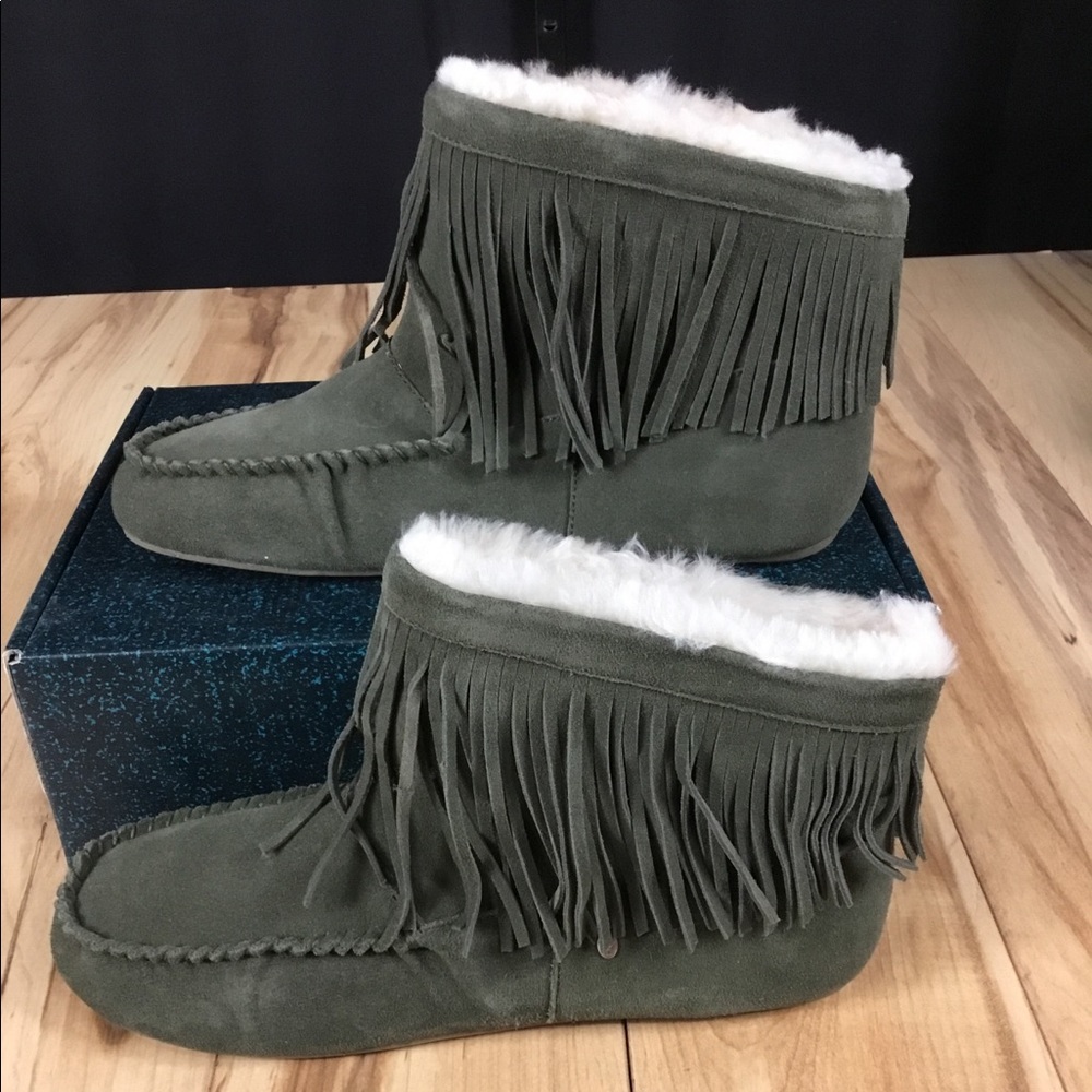 Emu Australia Sheepskin Moccasin slipper boots